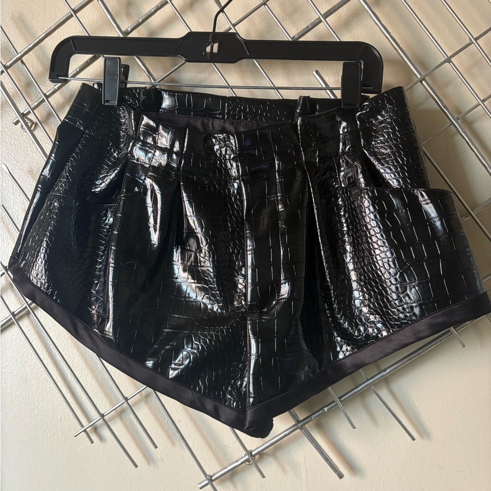 AKIRA Black High-Waist Faux Croc Shine Shorts